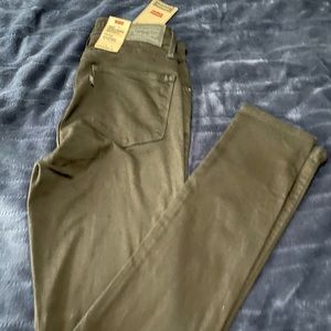 Womens Levi’s high rise skinny jeans